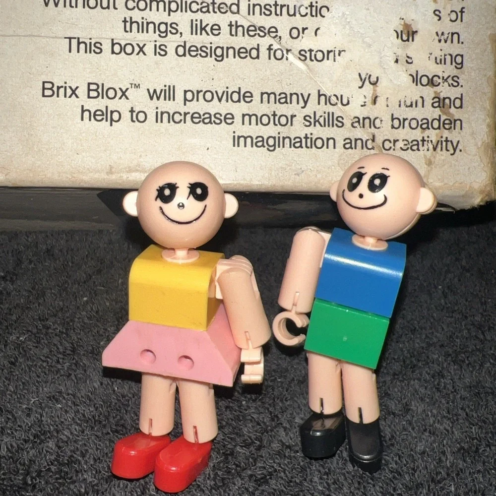 Vintage Brix Blox Build N Play 1200 Pieces Basic Buildings‎ Set 2 Figures